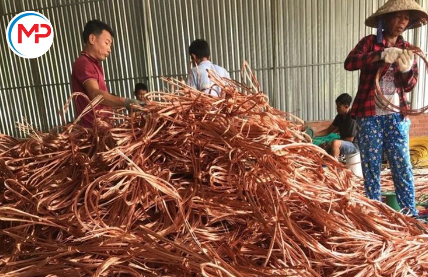 Mạnh Phát mua bán giá đồng phế liệu uy tín, bốc xếp tận nơi
